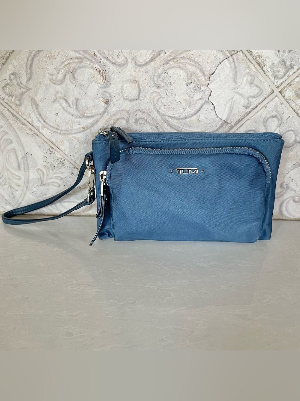 TUMI- Voyageur Valera Triple Compartment Wristlet - Light Blue